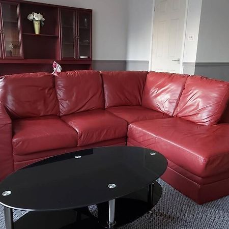 Wonderland Guest House Ковънтри Екстериор снимка