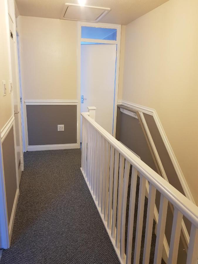 Wonderland Guest House Ковънтри Екстериор снимка