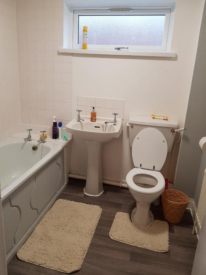 Wonderland Guest House Ковънтри Екстериор снимка